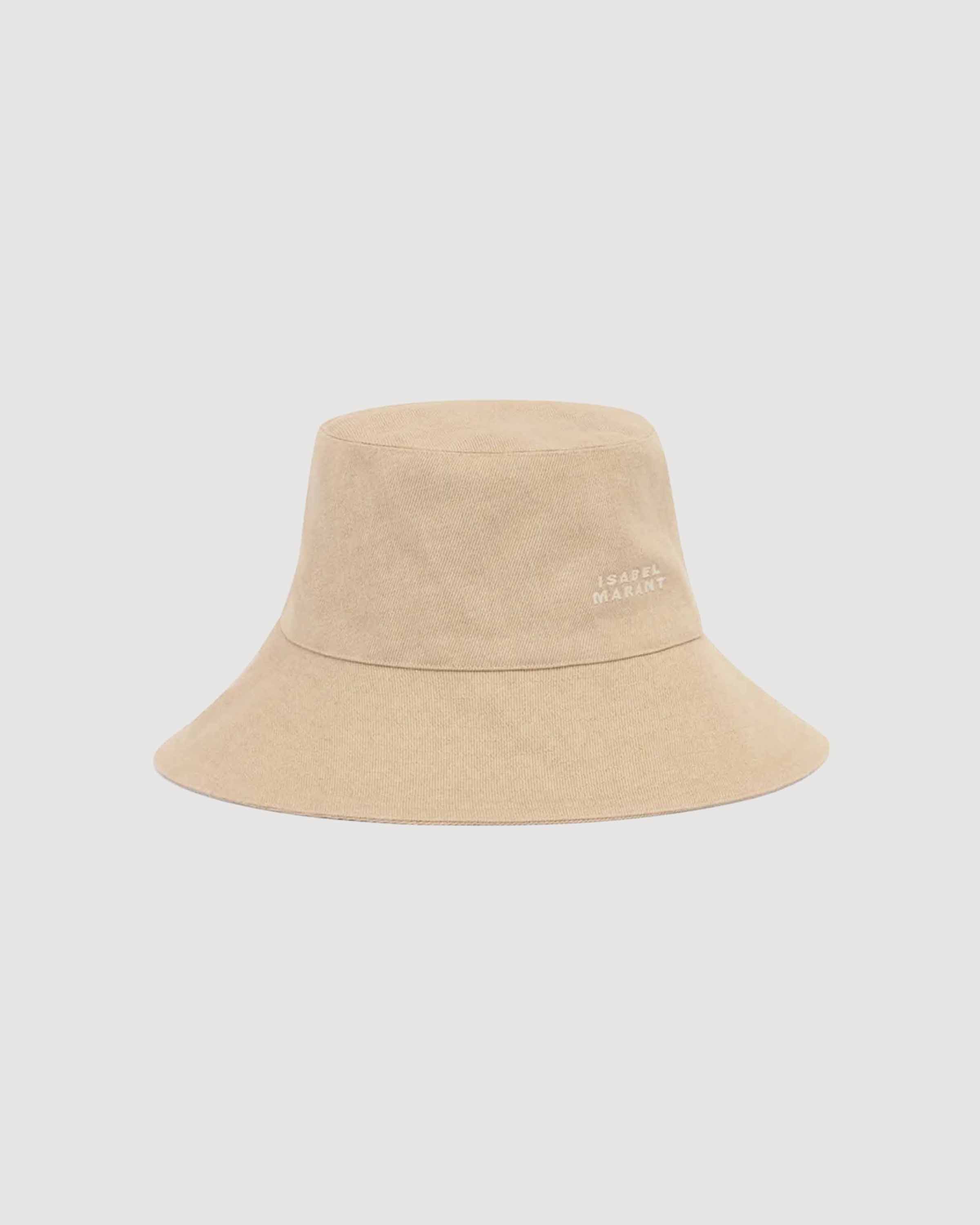 Cotton hat with minimalist